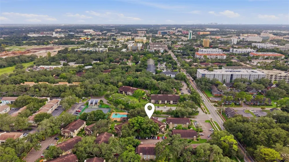 14315 HANGING MOSS CIRCLE #101 Tampa, FL 33613