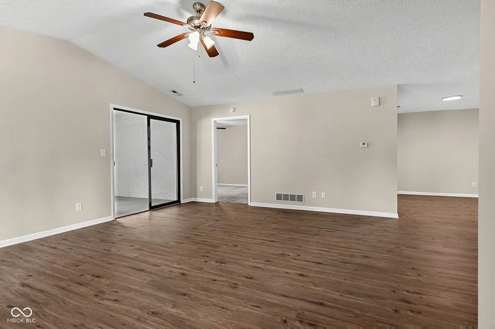 2541 Willow Way Indianapolis, IN 46268