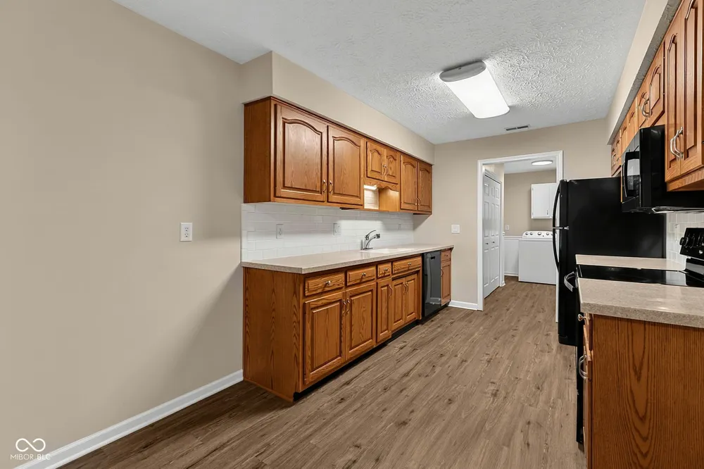 2541 Willow Way Indianapolis, IN 46268