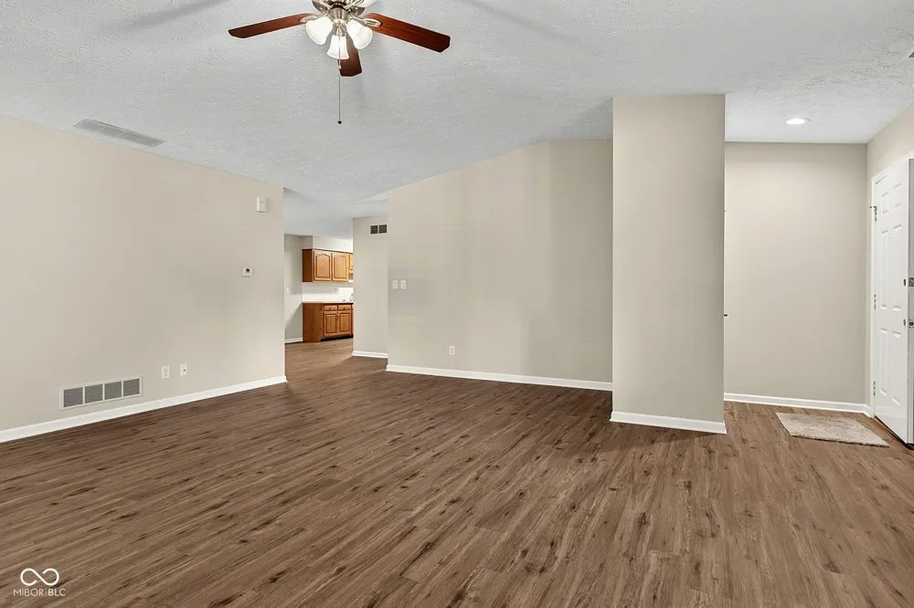 2541 Willow Way Indianapolis, IN 46268