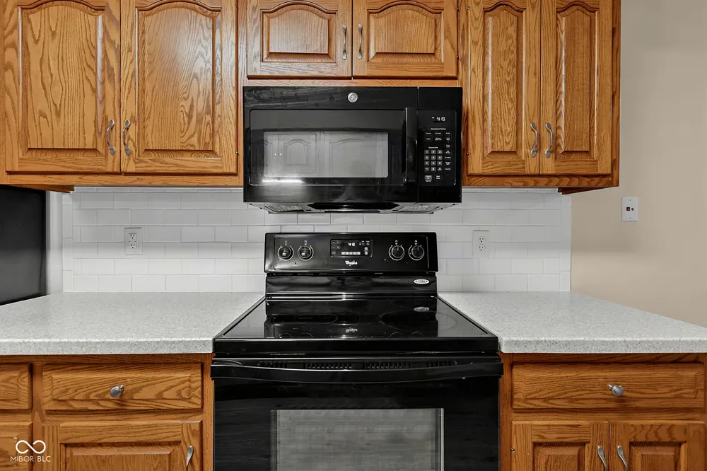 2541 Willow Way Indianapolis, IN 46268