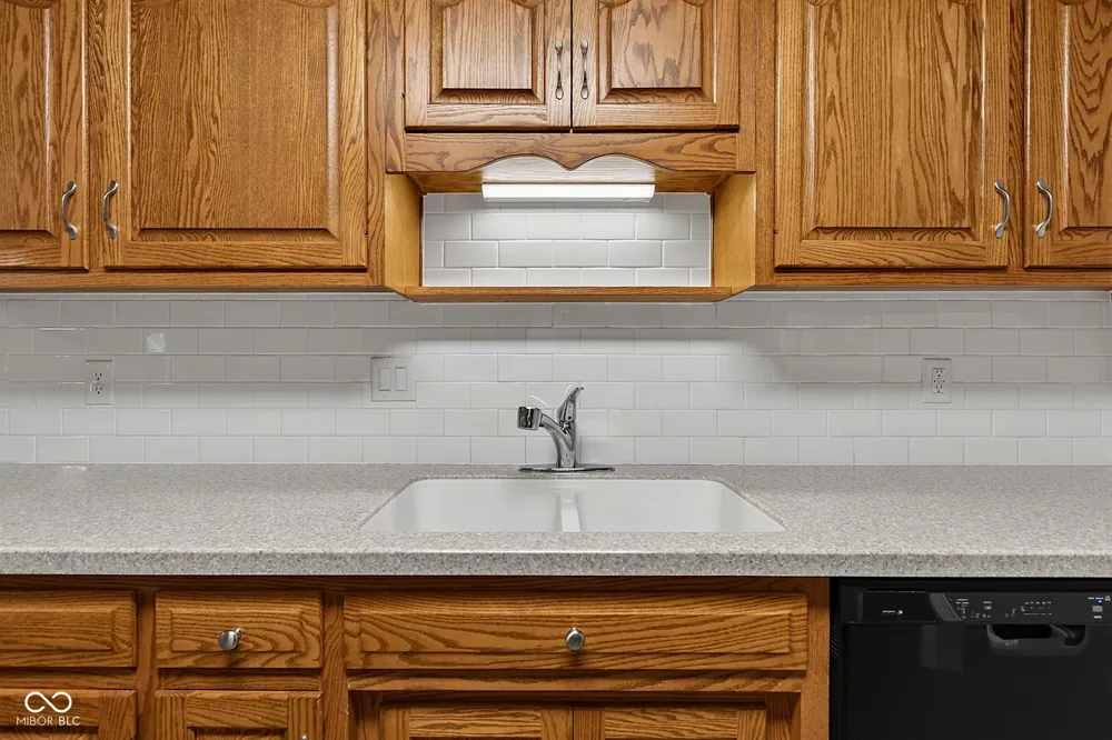 2541 Willow Way Indianapolis, IN 46268