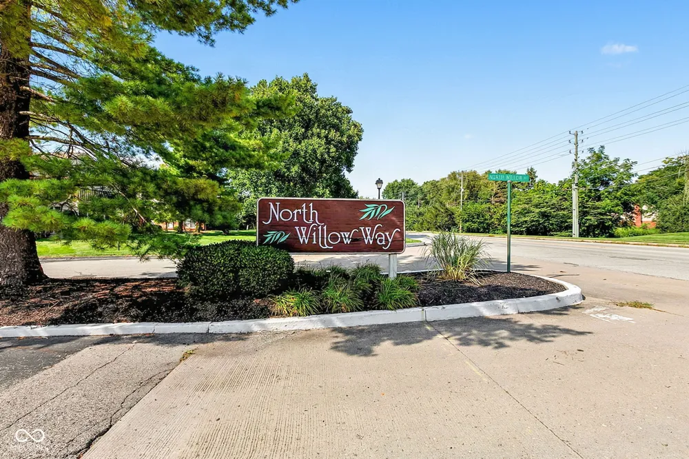 2541 Willow Way Indianapolis, IN 46268