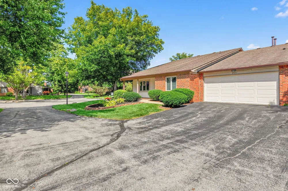 2541 Willow Way Indianapolis, IN 46268