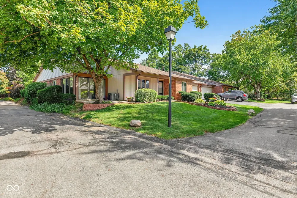 2541 Willow Way Indianapolis, IN 46268