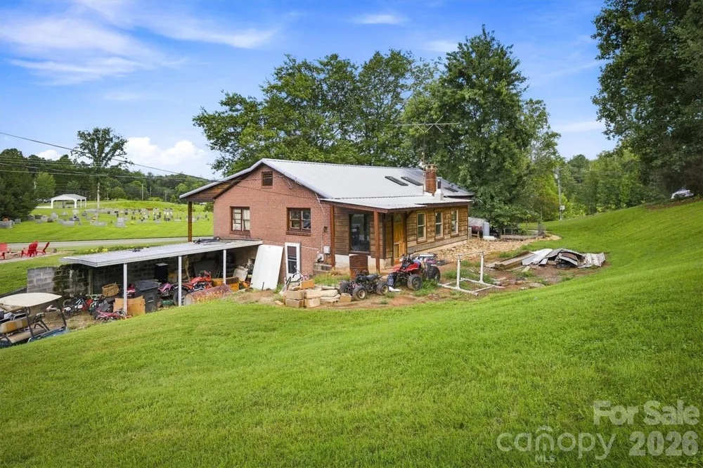 1315 Cedar Valley Church Road Lenoir, NC 28645