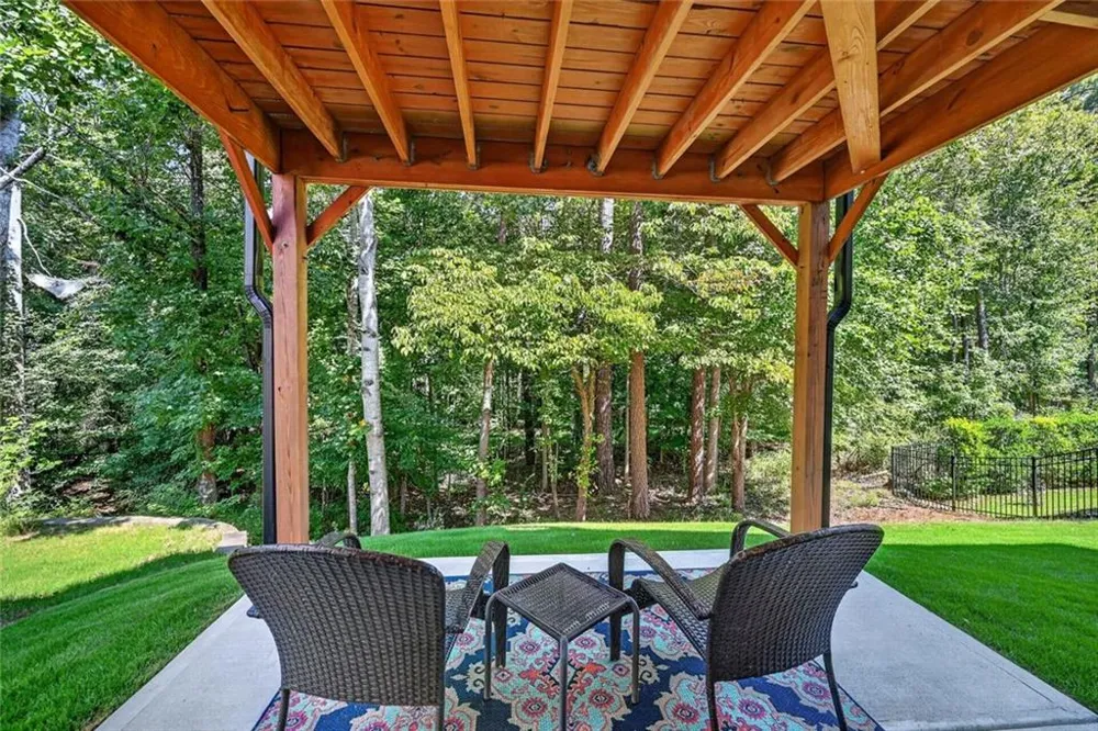 5820 Arbor Green Circle Sugar Hill, GA 30518