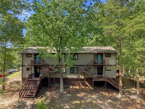 2604 Fairway Oaks