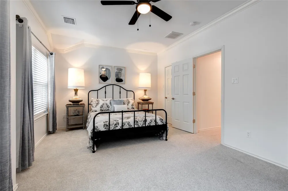35 Walden Elms Circle The Woodlands, TX 77382