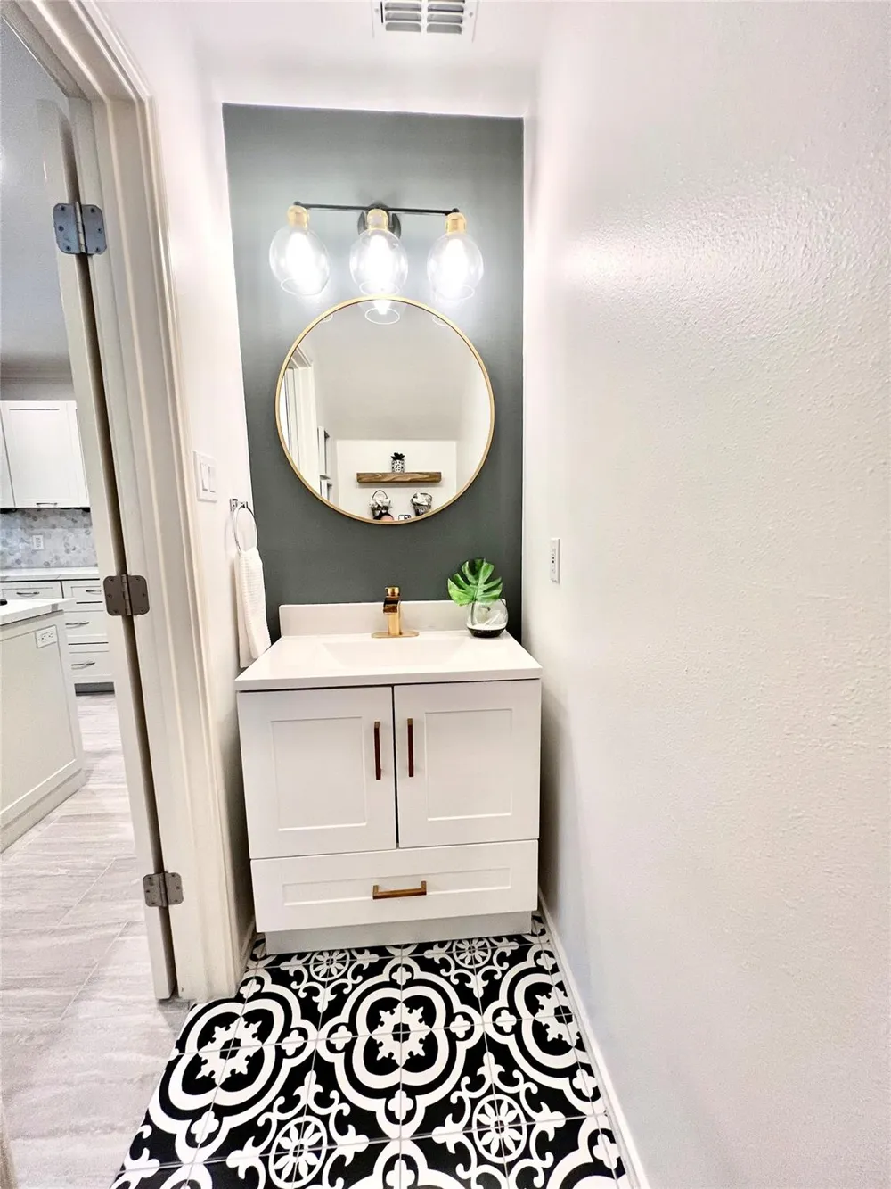 35 Walden Elms Circle The Woodlands, TX 77382