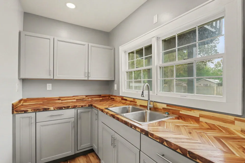 1719 Palmer Avenue Kalamazoo, MI 49001
