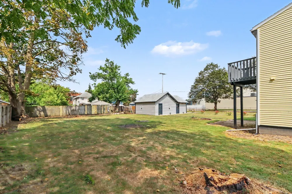 1719 Palmer Avenue Kalamazoo, MI 49001