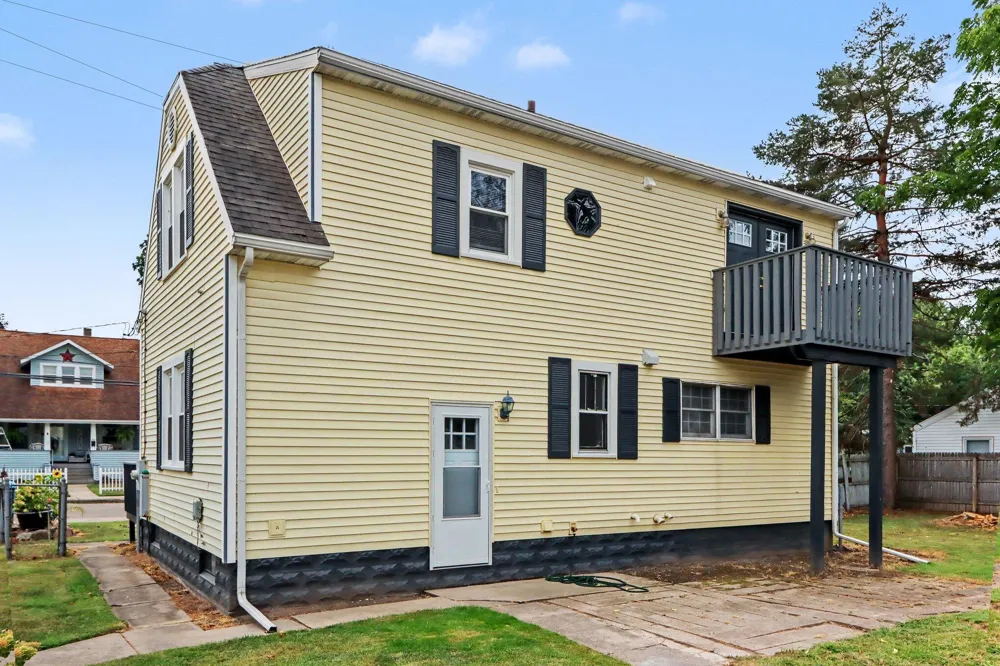 1719 Palmer Avenue Kalamazoo, MI 49001