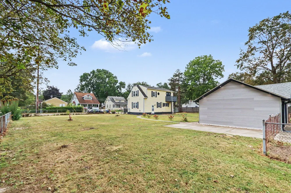 1719 Palmer Avenue Kalamazoo, MI 49001