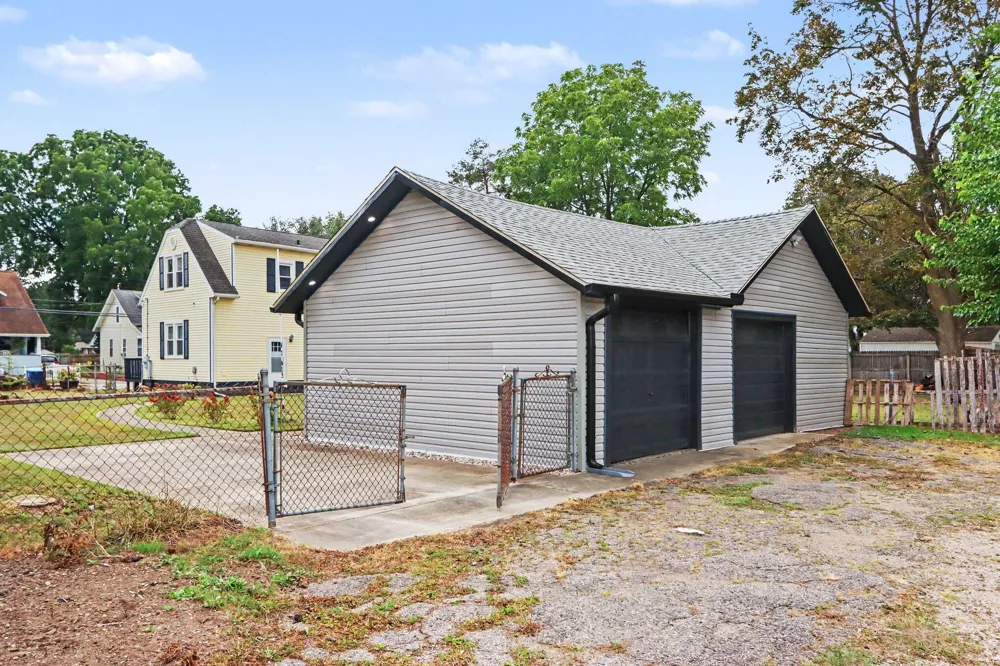 1719 Palmer Avenue Kalamazoo, MI 49001