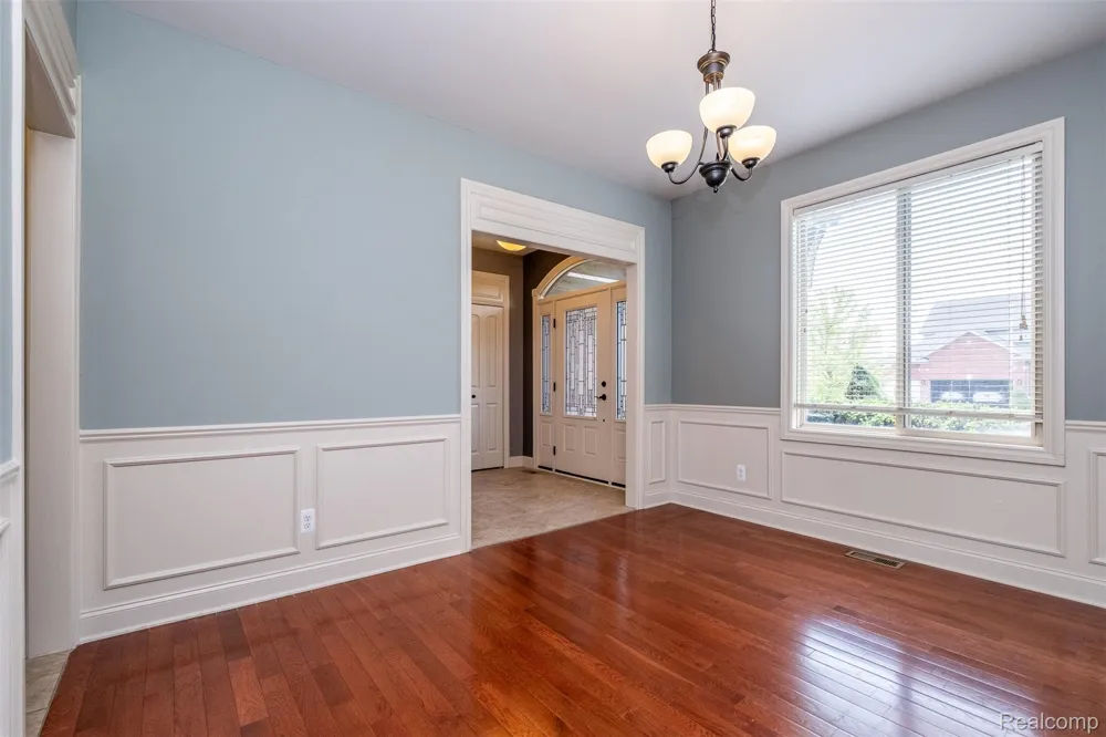 48850 Austrian Pine Drive Macomb Township, MI 48044