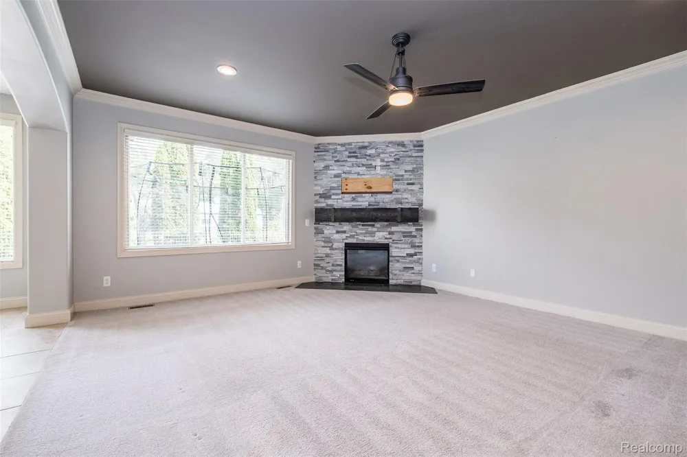 48850 Austrian Pine Drive Macomb Township, MI 48044