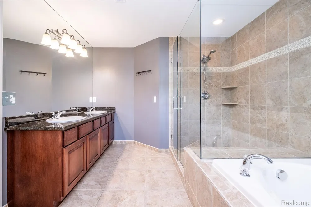 48850 Austrian Pine Drive Macomb Township, MI 48044