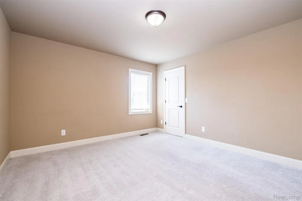 48850 Austrian Pine Drive Macomb Township, MI 48044