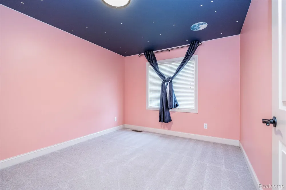 48850 Austrian Pine Drive Macomb Township, MI 48044