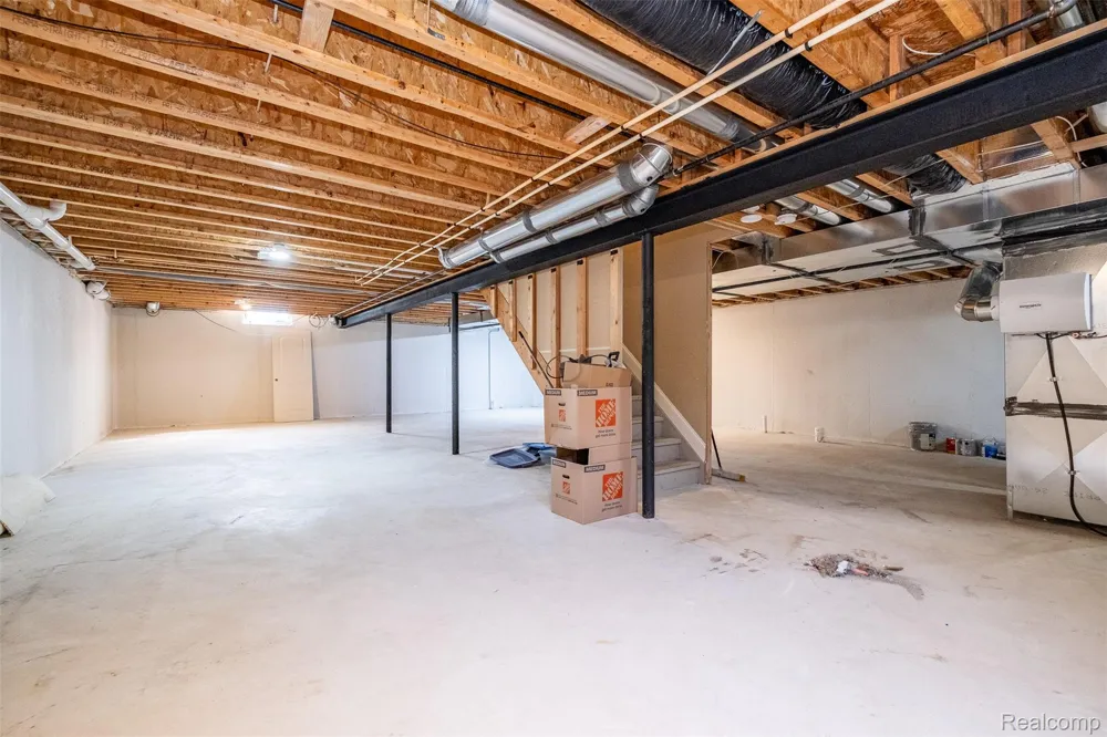 48850 Austrian Pine Drive Macomb Township, MI 48044