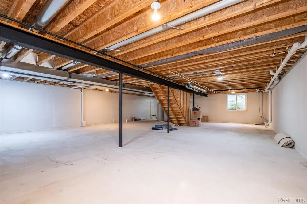 48850 Austrian Pine Drive Macomb Township, MI 48044