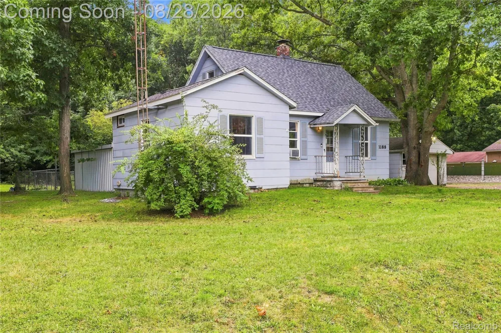 1188 Harding Drive Grand Blanc Charter Township, MI 48507