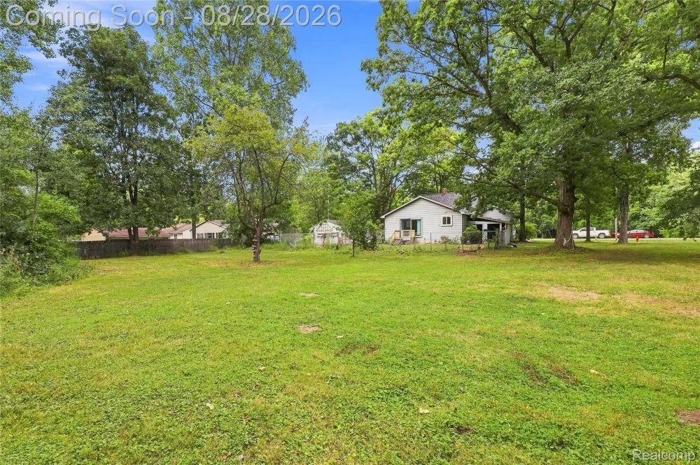 1188 Harding Drive Grand Blanc Charter Township, MI 48507