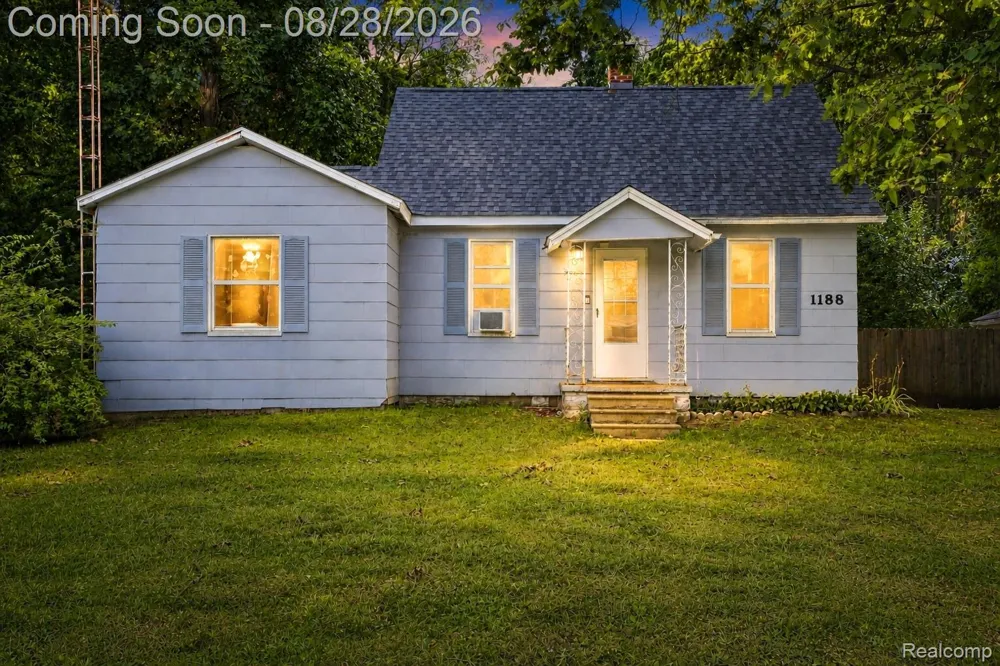 1188 Harding Drive Grand Blanc Charter Township, MI 48507