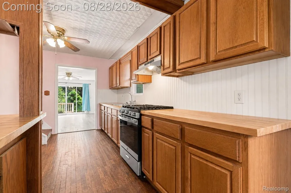 1188 Harding Drive Grand Blanc Charter Township, MI 48507