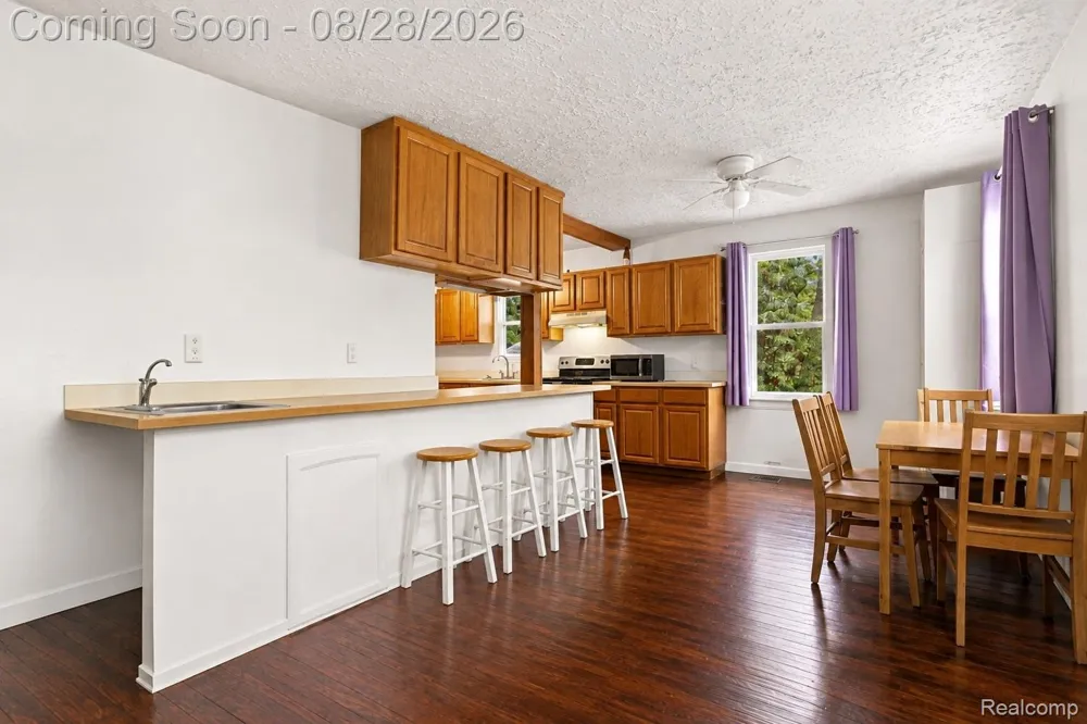 1188 Harding Drive Grand Blanc Charter Township, MI 48507