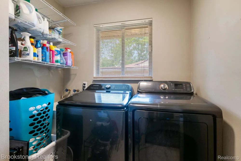 26095 Rangemore Street Southfield City, MI 48033