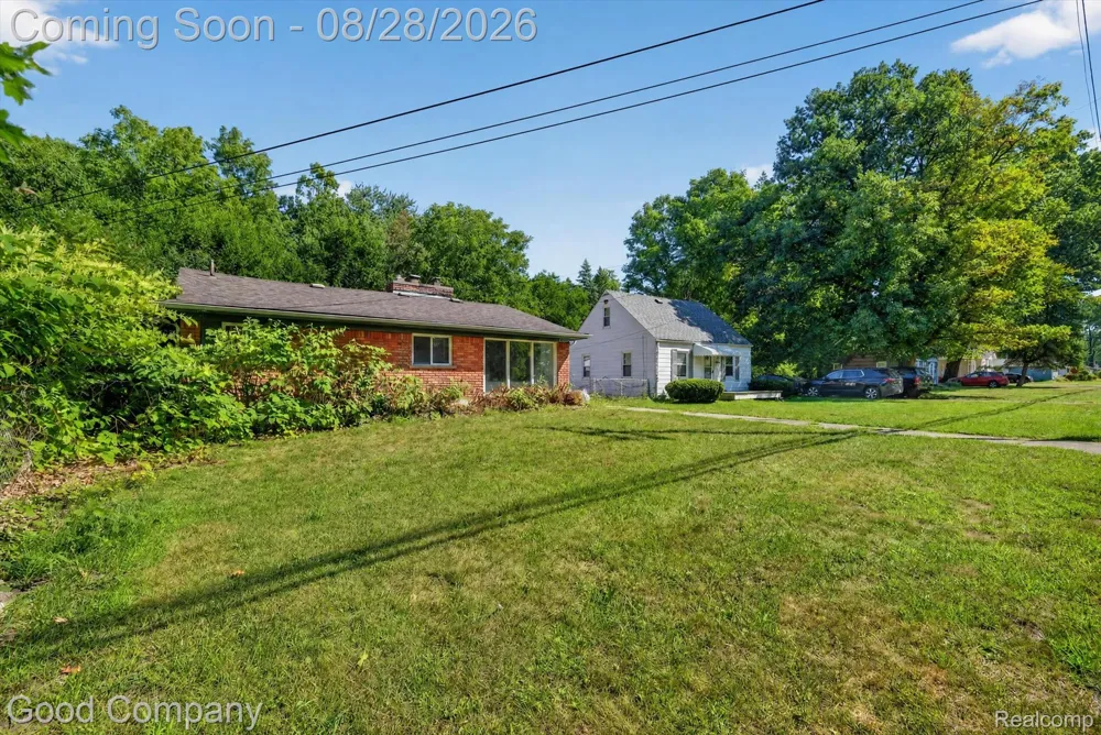 21004 Westover Avenue Southfield City, MI 48075