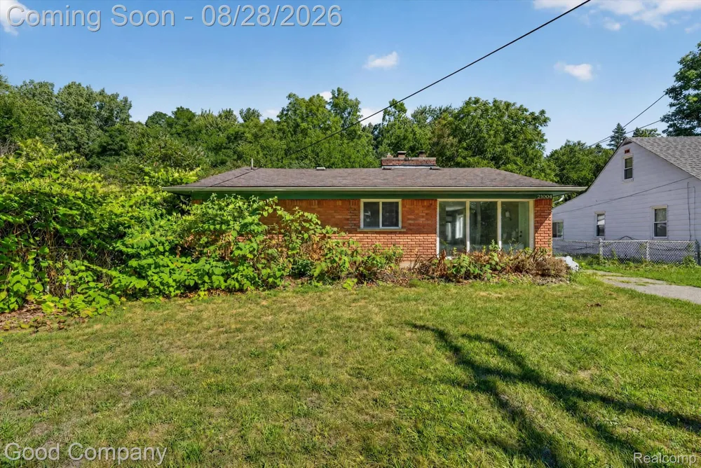 21004 Westover Avenue Southfield City, MI 48075