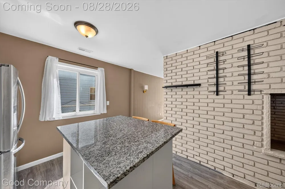 21004 Westover Avenue Southfield City, MI 48075