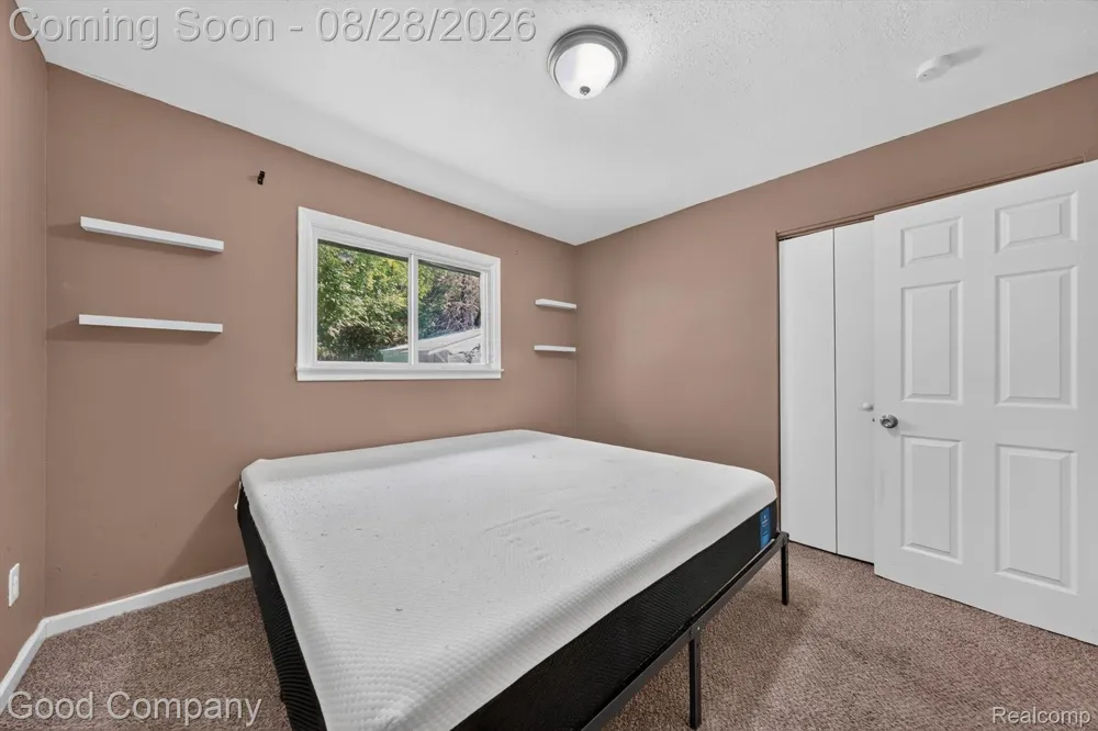 21004 Westover Avenue Southfield City, MI 48075