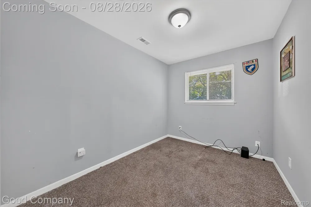 21004 Westover Avenue Southfield City, MI 48075