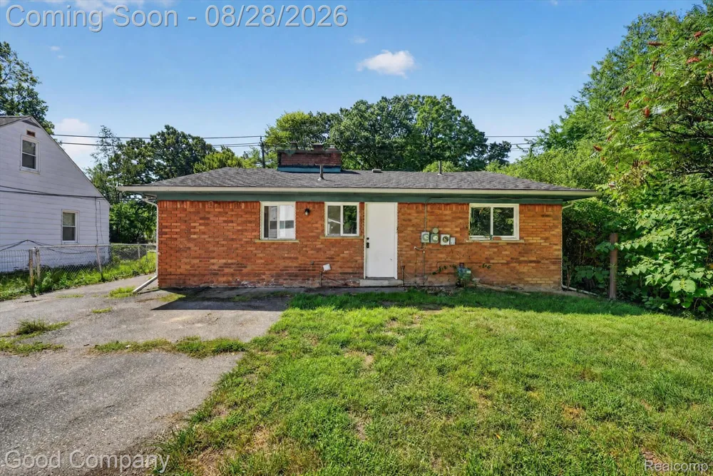 21004 Westover Avenue Southfield City, MI 48075