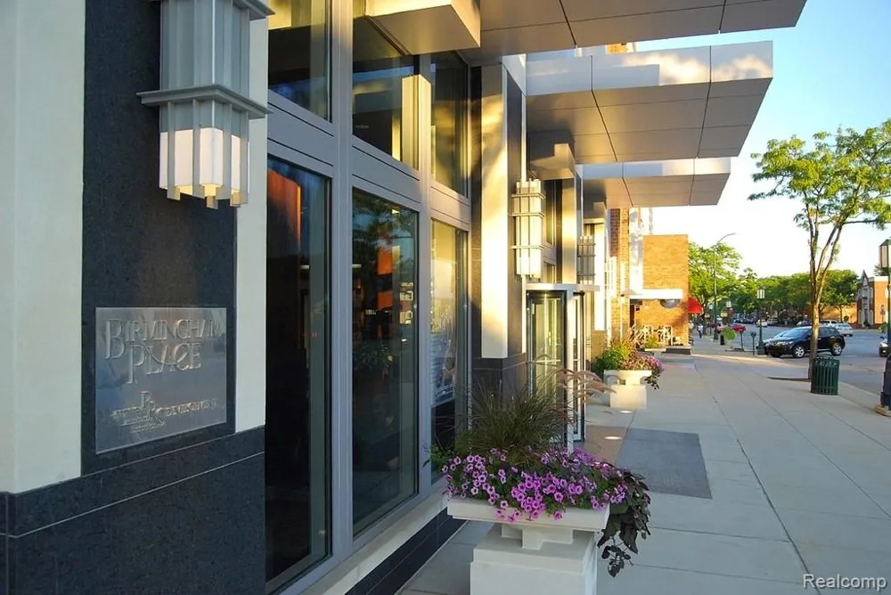 411 S Old Woodward Avenue #529 Birmingham City, MI 48009
