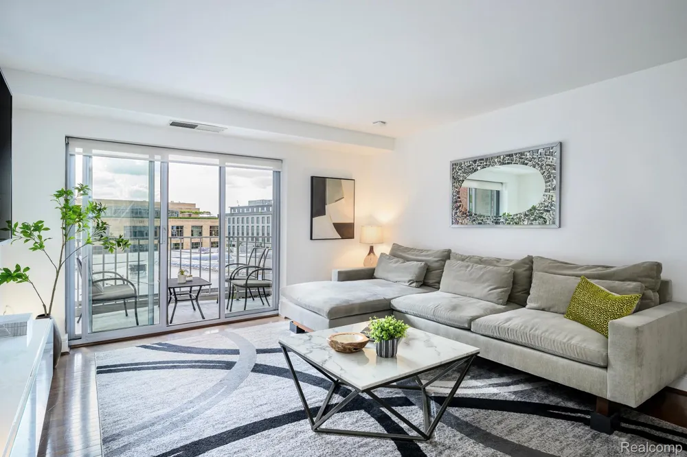 411 S Old Woodward Avenue #529 Birmingham City, MI 48009