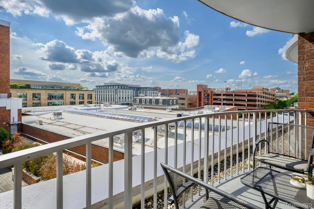 411 S Old Woodward Avenue #529 Birmingham City, MI 48009