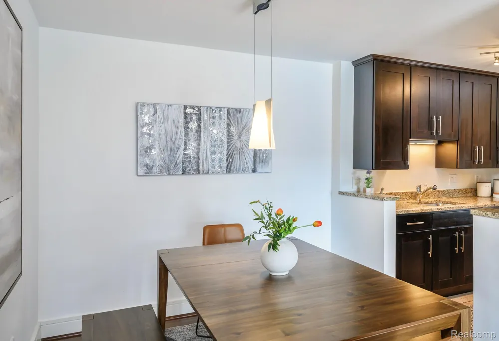 411 S Old Woodward Avenue #529 Birmingham City, MI 48009