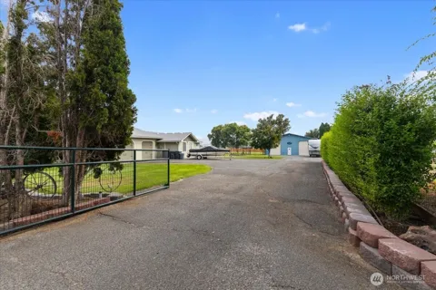 92 Clemans View Road