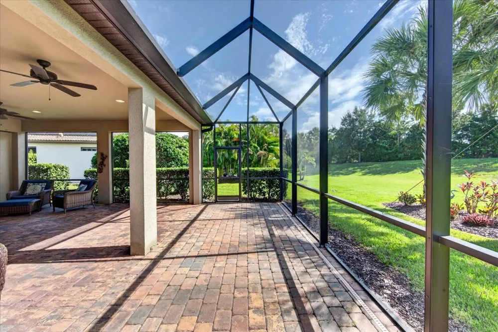 17210 SEAFORD WAY Lakewood Ranch, FL 34202
