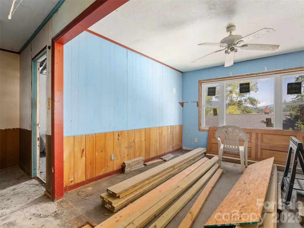 24 Vine Street Canton, NC 28716