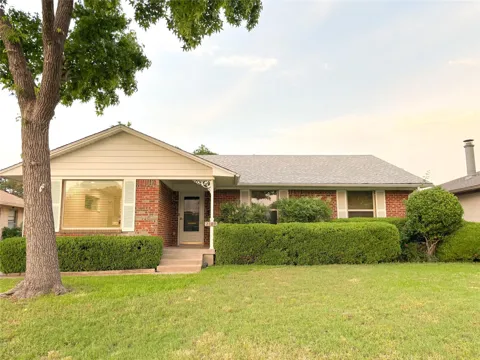 2109 Highwood Drive