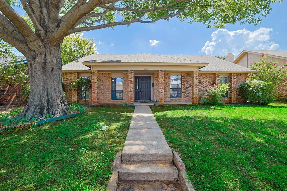 2825 Windsor Drive Flower Mound, TX 75028