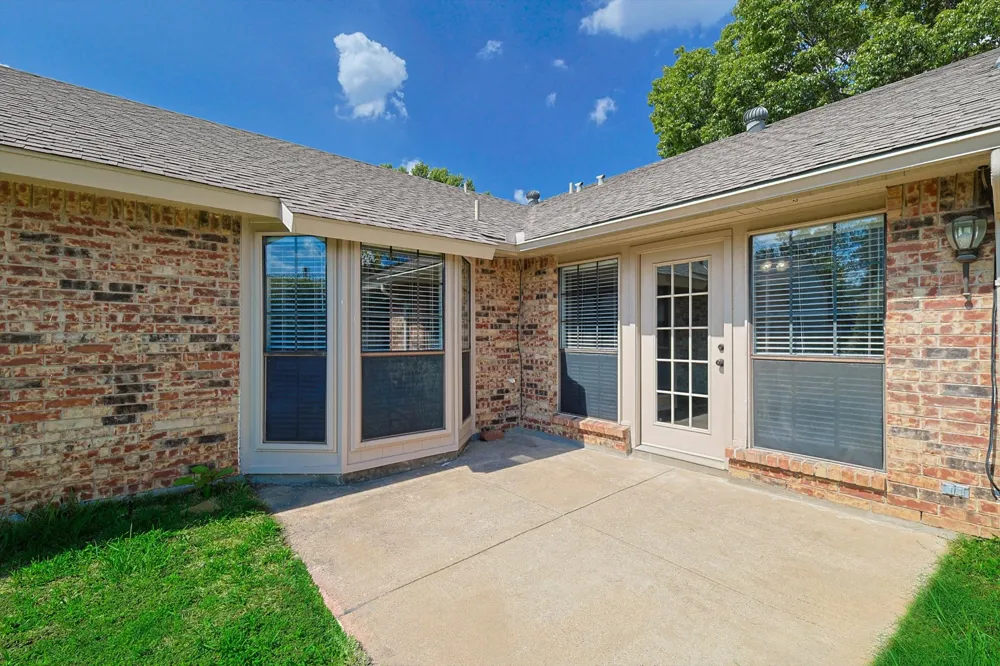 2825 Windsor Drive Flower Mound, TX 75028