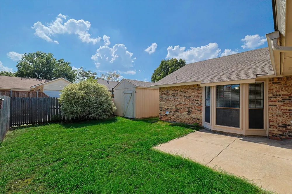 2825 Windsor Drive Flower Mound, TX 75028