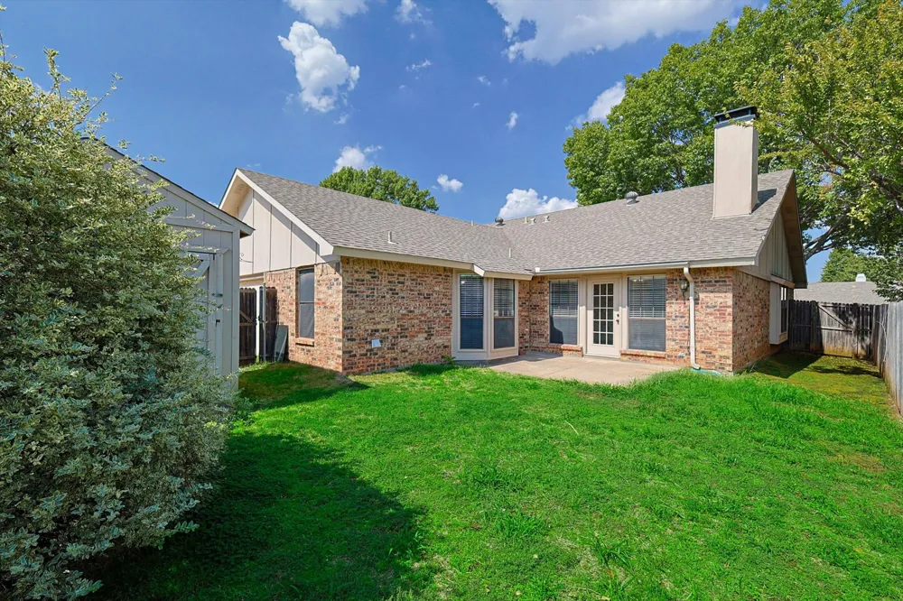 2825 Windsor Drive Flower Mound, TX 75028